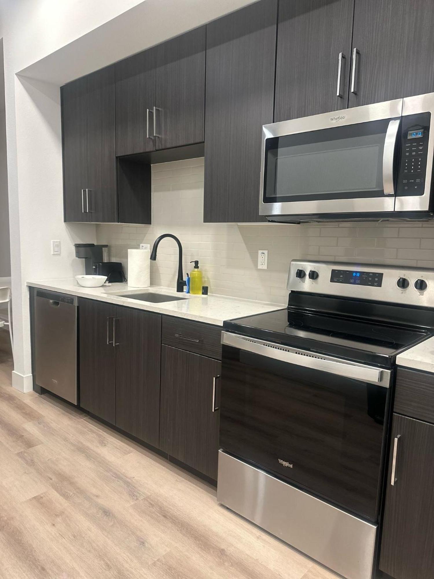 Appartement Cozy One Bedroom & Loft Sunset Free Off Site Parking And Wifi *