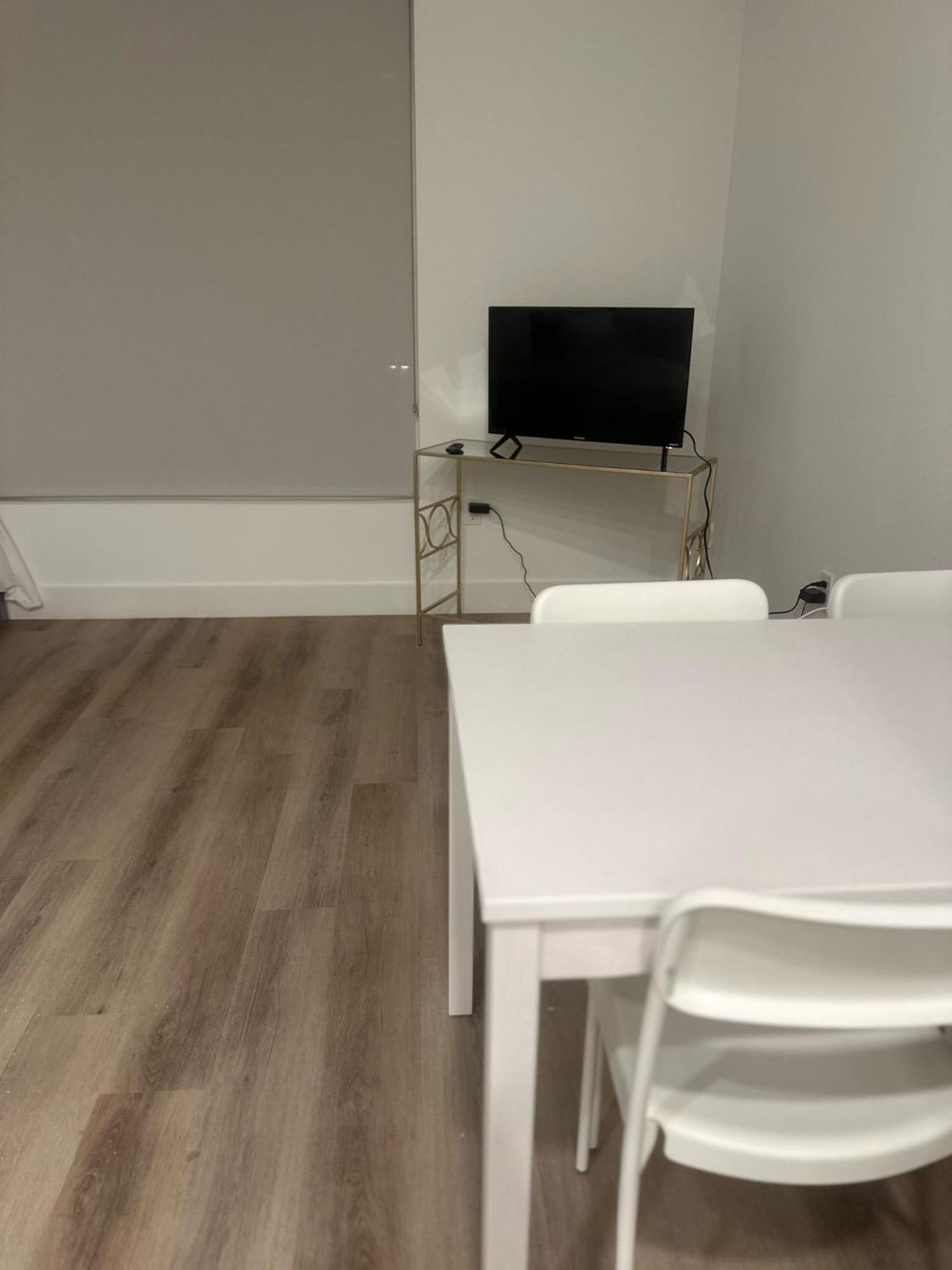 Cozy One Bedroom & Loft Sunset Free Off Site Parking And Wifi Appartement Los Angeles